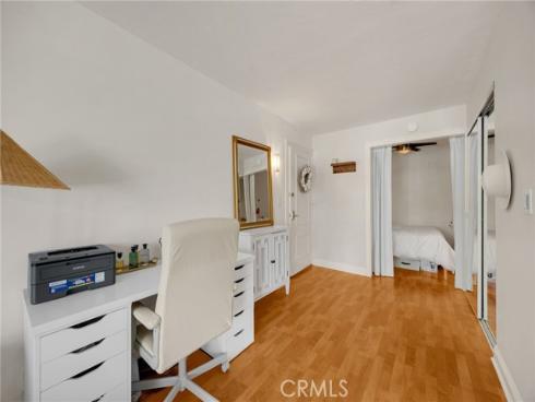 300  Cagney  215 , Newport Beach, CA