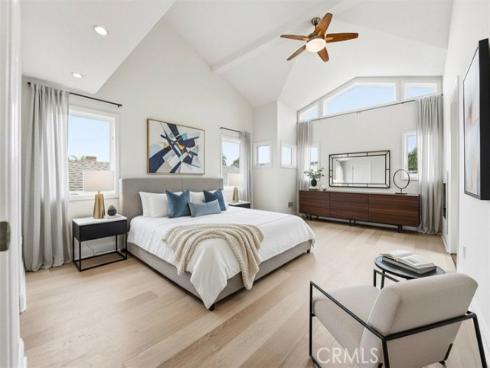 211 E Bay  , Newport Beach, CA