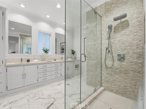 21  Lochmoor  , Newport Beach, CA