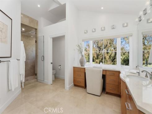21  Lochmoor  , Newport Beach, CA