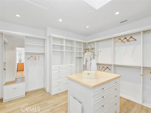 21  Lochmoor  , Newport Beach, CA