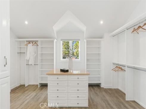 21  Lochmoor  , Newport Beach, CA