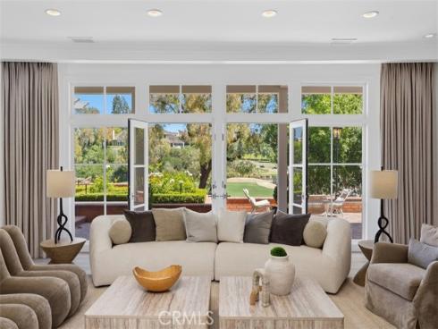 21  Lochmoor  , Newport Beach, CA