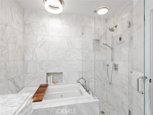21  Lochmoor  , Newport Beach, CA