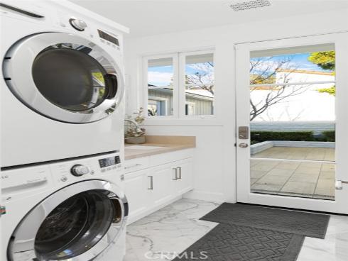21  Lochmoor  , Newport Beach, CA