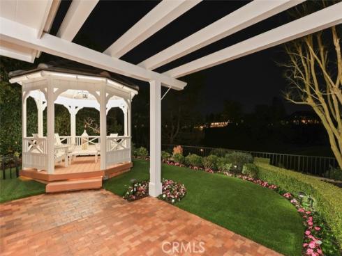 21  Lochmoor  , Newport Beach, CA