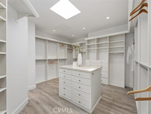21  Lochmoor  , Newport Beach, CA