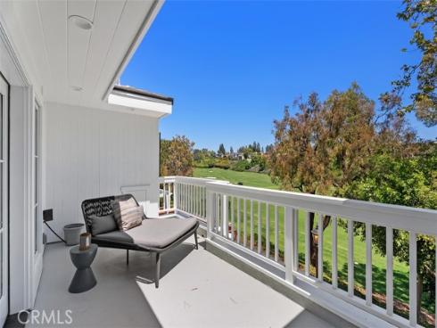 21  Lochmoor  , Newport Beach, CA