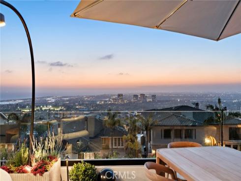 17  Muir Beach  , Newport Beach, CA