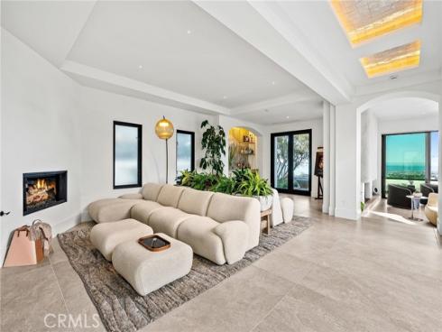 17  Muir Beach  , Newport Beach, CA