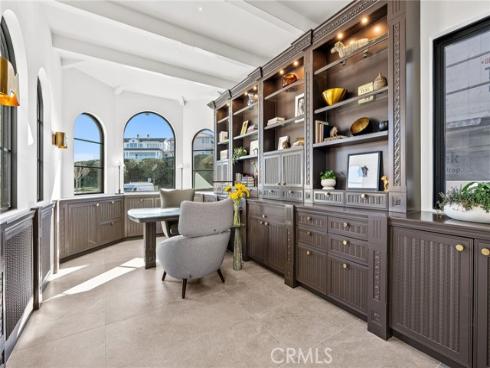 17  Muir Beach  , Newport Beach, CA