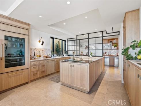 17  Muir Beach  , Newport Beach, CA