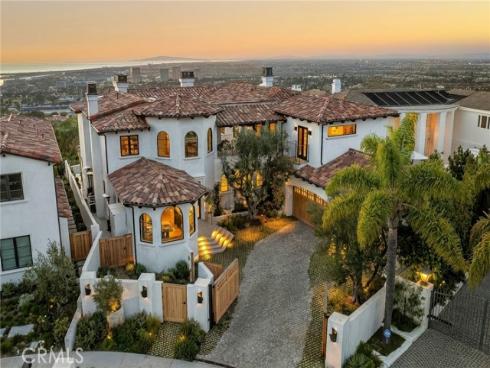 17  Muir Beach  , Newport Beach, CA
