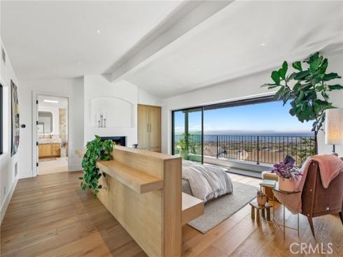 17  Muir Beach  , Newport Beach, CA