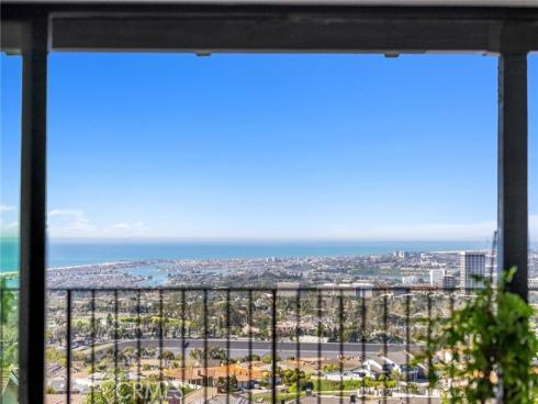 17  Muir Beach  , Newport Beach, CA