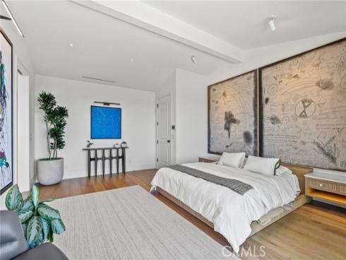 17  Muir Beach  , Newport Beach, CA