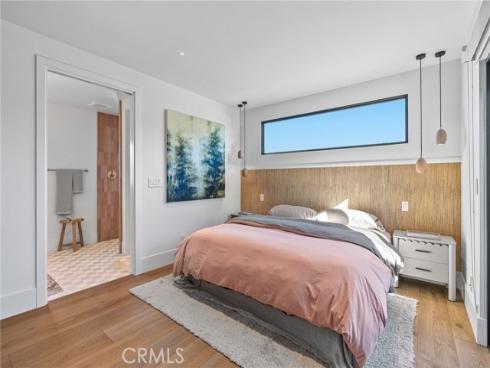 17  Muir Beach  , Newport Beach, CA