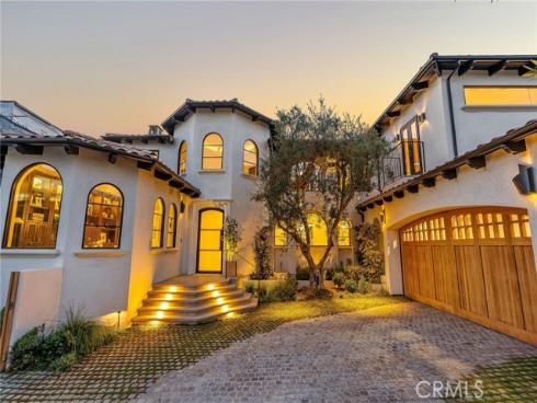 17  Muir Beach  , Newport Beach, CA