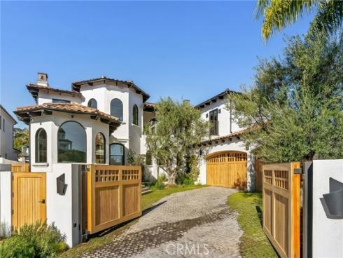 17  Muir Beach  , Newport Beach, CA