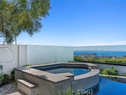 17  Muir Beach  , Newport Beach, CA