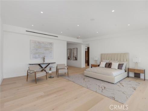 4 Geneve , Newport Beach, CA
