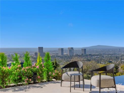 4 Geneve , Newport Beach, CA