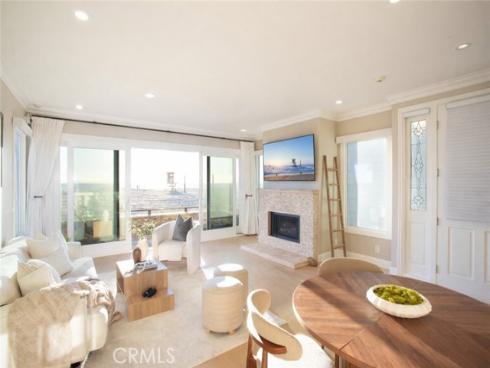 2712 W Oceanfront  , Newport Beach, CA