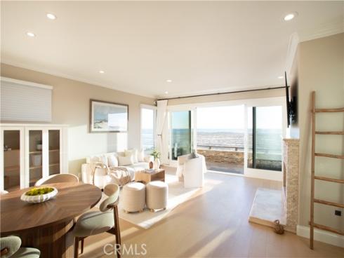 2712 W Oceanfront  , Newport Beach, CA