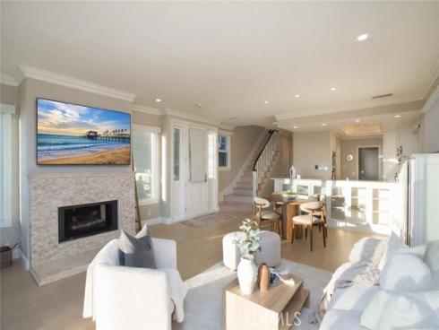 2712 W Oceanfront  , Newport Beach, CA