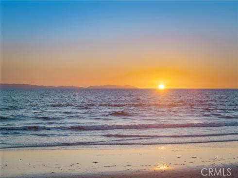 3407 W Oceanfront  , Newport Beach, CA