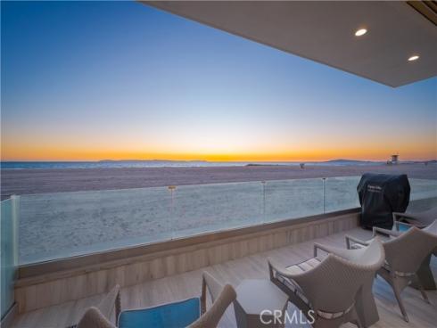 3407 W Oceanfront  , Newport Beach, CA