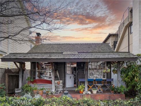 1207 N Bay Front  , Newport Beach, CA