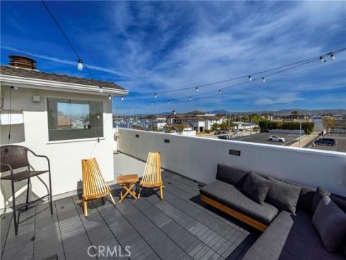 203  8th st  , Newport Beach, CA