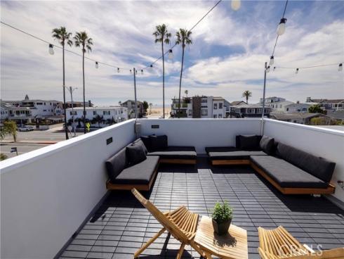 203  8th st  , Newport Beach, CA