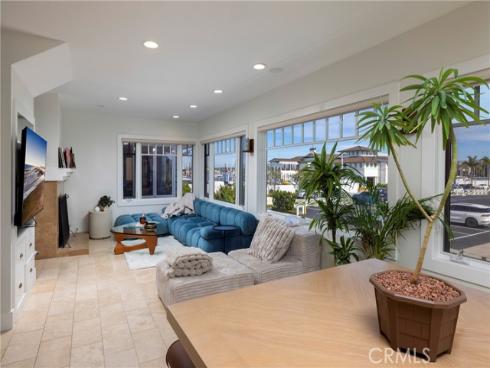 203  8th st  , Newport Beach, CA
