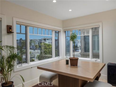 203  8th st  , Newport Beach, CA