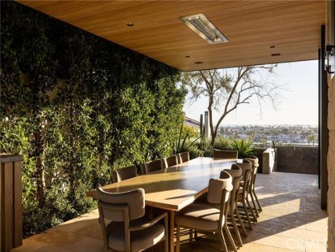 2304  Cliff  , Newport Beach, CA