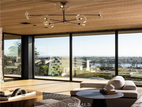 2304  Cliff  , Newport Beach, CA