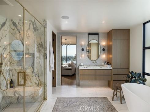 2304  Cliff  , Newport Beach, CA