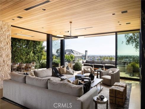 2304  Cliff  , Newport Beach, CA
