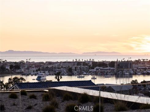 2304  Cliff  , Newport Beach, CA