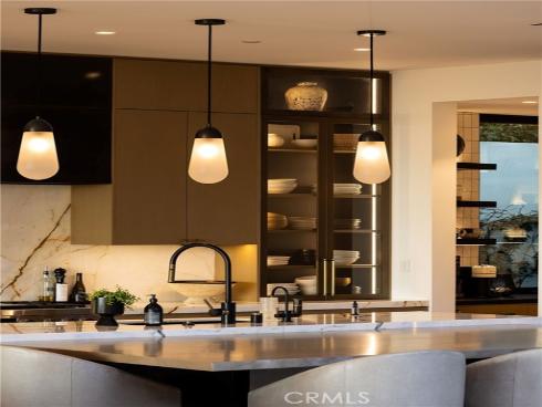 2304  Cliff  , Newport Beach, CA