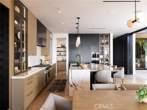 2304  Cliff  , Newport Beach, CA