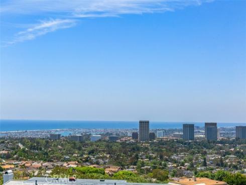 12  Geneve  , Newport Beach, CA