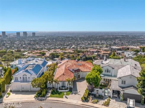 12  Geneve  , Newport Beach, CA