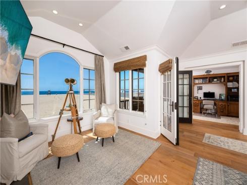 1228 W Oceanfront  , Newport Beach, CA