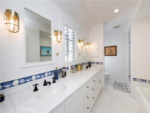 1228 W Oceanfront  , Newport Beach, CA