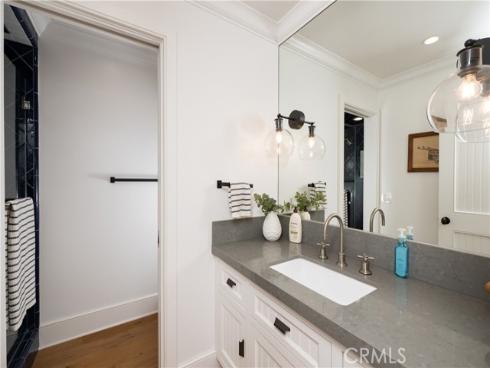 1228 W Oceanfront  , Newport Beach, CA
