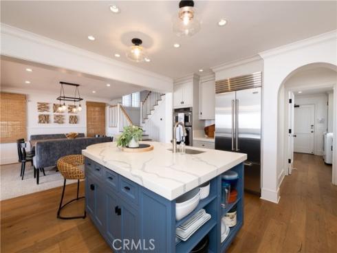 1228 W Oceanfront  , Newport Beach, CA