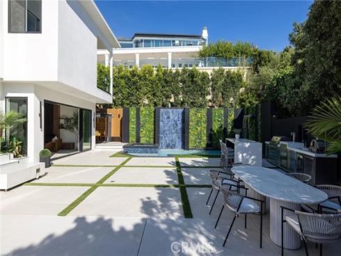 4 Narbonne , Newport Beach, CA